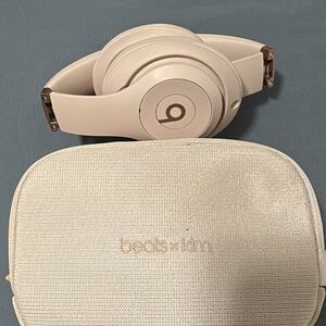 Cream Headphones